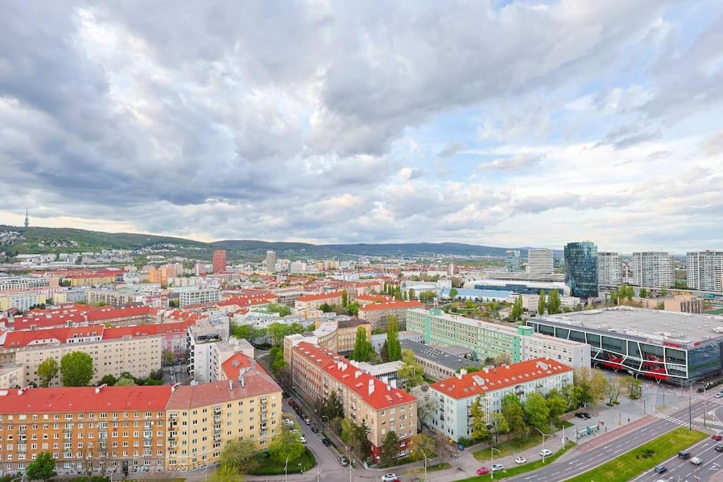 Danubius One - Spacious Apartment W Free Parking Братислава Экстерьер фото
